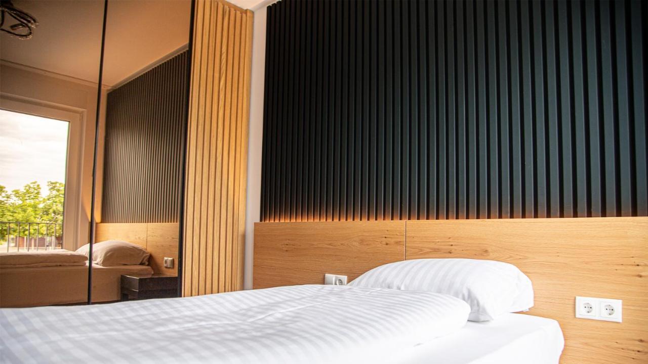 Rheinapart Hotel Und Boardinghouse Bornheim  Ngoại thất bức ảnh